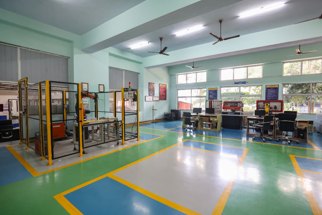 GEU Aero Space and Mechanical photo 4